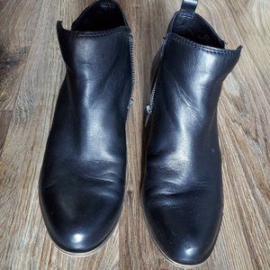 Lucky Brand Basel Leather Bootie, 5.5, Black